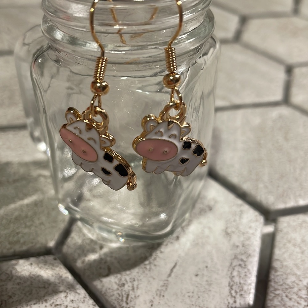 Dangling Cow Earrings - Picture 2 of 3